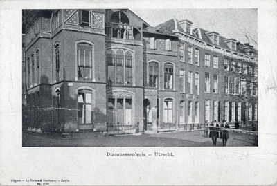 4744 Gezicht op de voorgevel van het Diakonessenhuis (Achter Twijnstraat 30-33) te Utrecht.N.B. Het adres Achter ...